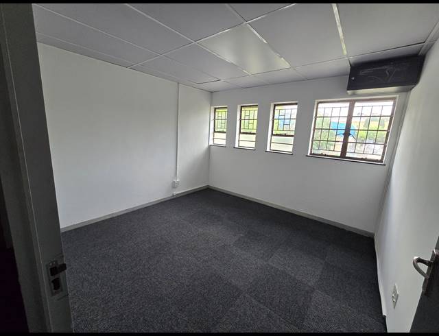 331M² WAREHOUSE TO LET IN MEADOWDALE